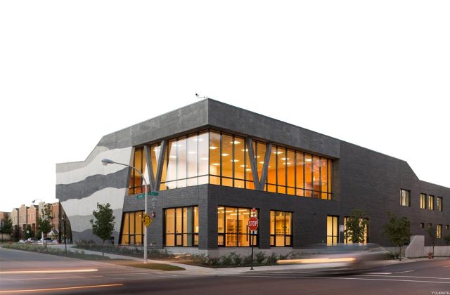 Общественные здания и торговые центры